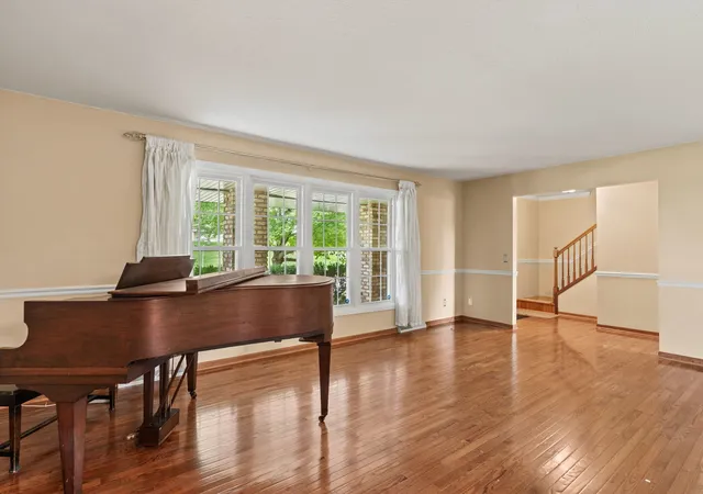 Photo 4 of Single family home for sale at 1223 Crow Crk Rd, Bettendorf, IA 52722 | MLS# 12791806 | Listing updated on 2026-10-22