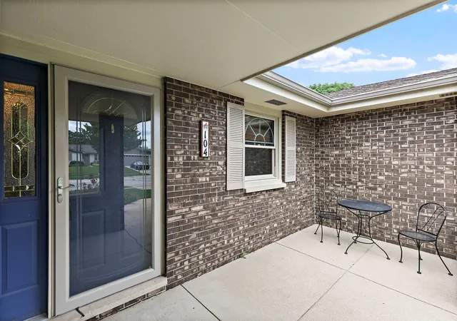 Photo 2 of Single family home for sale at 104 Millis Ln, Schaumburg, IL 60193 | MLS# 12791825 | Listing updated on 2026-10-22