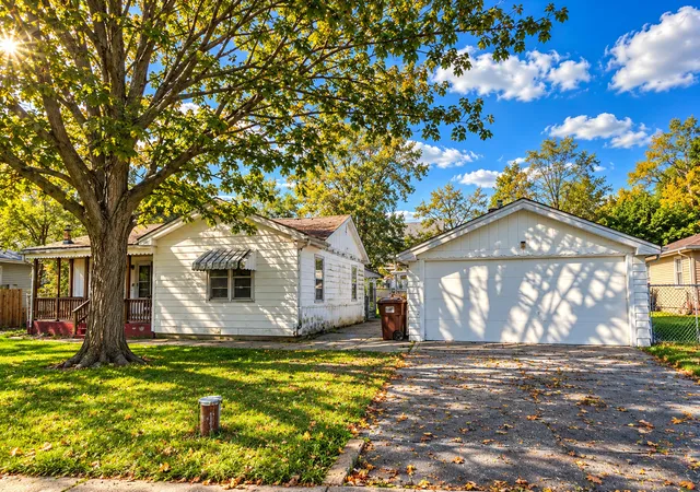 Single family home for sale at 18728 Harding Ave, Flossmoor, IL 60422 | MLS# 12791832