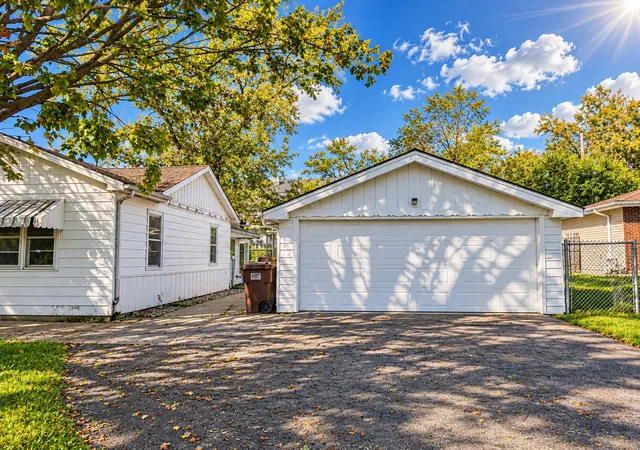 Photo 1 of Single family home for sale at 18728 Harding Ave, Flossmoor, IL 60422 | MLS# 12791832 | Listing updated on 2026-10-23