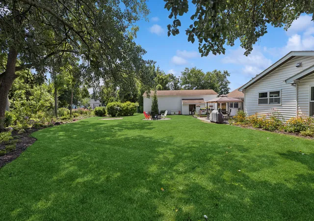 Photo 3 of Single family home for sale at 607 Rosedale Rd, Glenview, IL 60025 | MLS# 12791854 | Listing updated on 2026-10-22