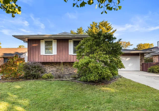Photo 1 of Single family home for sale at 1002 Shurts St, Urbana, IL 61801 | MLS# 12791862 | Listing updated on 2026-10-22