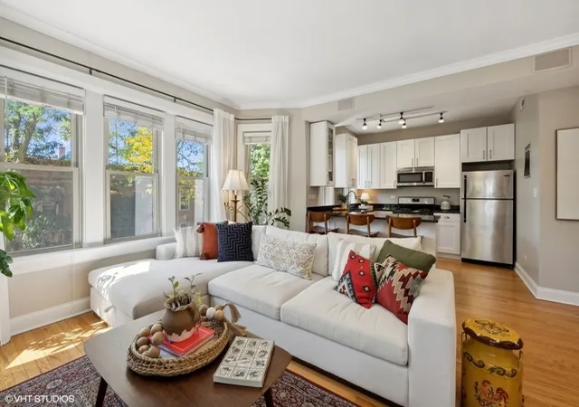Photo 3 of Condo for sale at 4901 N Leavitt St #B3, Chicago, IL 60625 | MLS# 12791864 | Listing updated on 2026-10-22