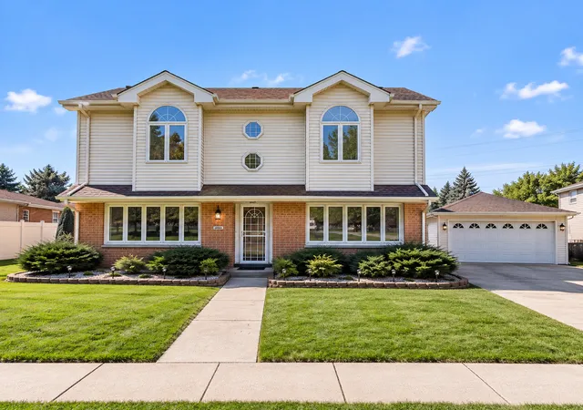 Single family home for sale at 9414 S 69th Avenue, Oak Lawn, IL 60453 | MLS# 12791870