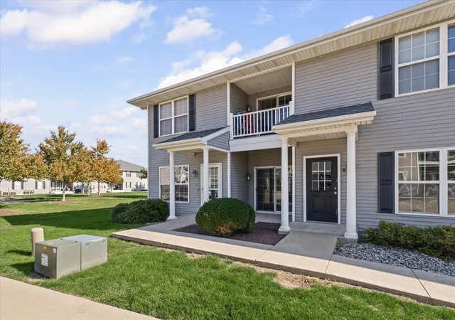 Photo 3 of Condo for sale at 104 Yorkminster Ln #1, Savoy, IL 61874 | MLS# 12791894 | Listing updated on 2026-10-28