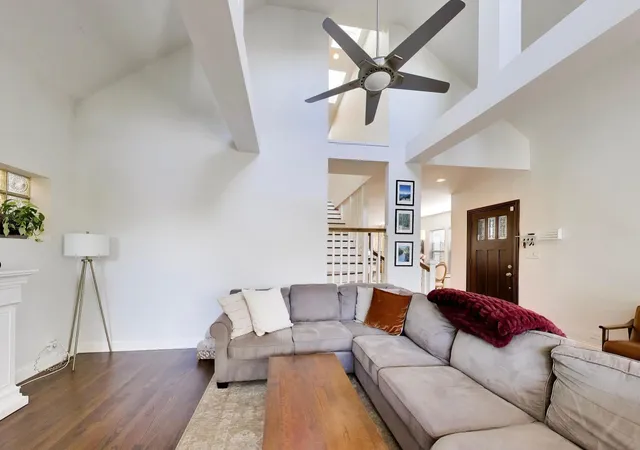 Photo 4 of Single family home for sale at 5827 N Fairfield Ave, Chicago, IL 60659 | MLS# 12791896 | Listing updated on 2026-10-23