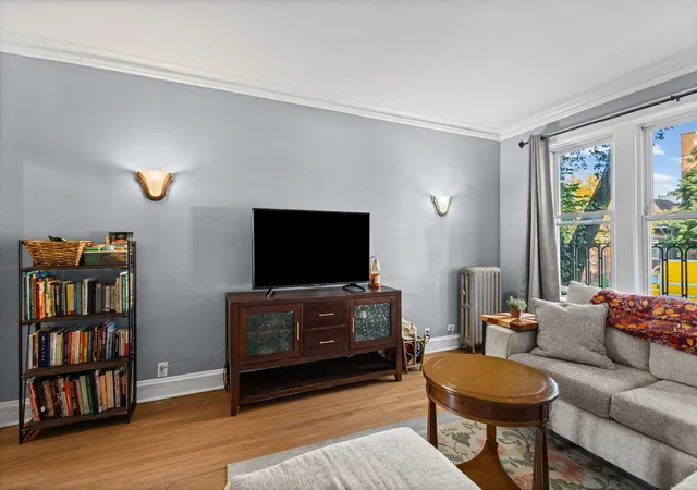 Photo 2 of House for sale at 5136 N Ashland Ave #1, Chicago, IL 60640 | MLS# 12791902 | Listing updated on 2026-10-28