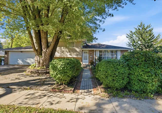 Photo 2 of Single family home for sale at 420 E Blair St, West Chicago, IL 60185 | MLS# 12791905 | Listing updated on 2026-10-23