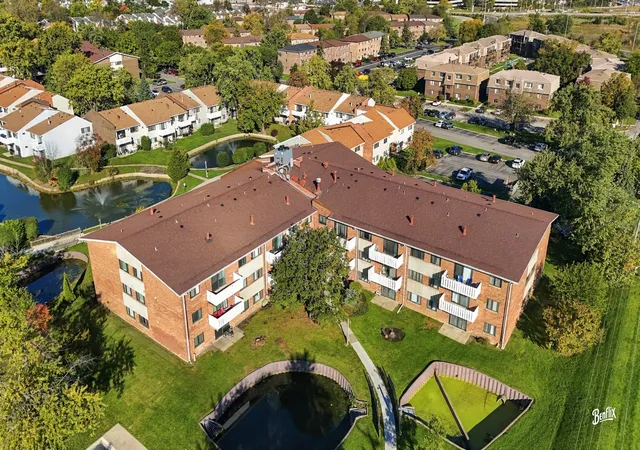 Condo for sale at 4000 Bayside Dr #103, Palatine, IL 60074 | MLS# 12791911