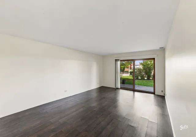 Photo 4 of Condo for sale at 4000 Bayside Dr #103, Palatine, IL 60074 | MLS# 12791911 | Listing updated on 2026-10-22