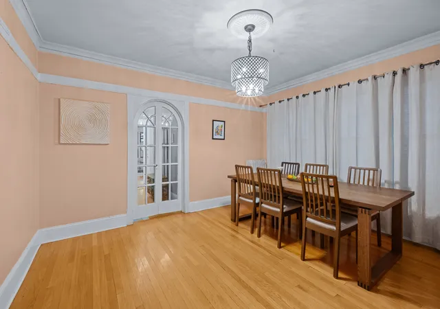 Listing Photo 5 - Condo for sale in building located at 2037 W Morse Ave, Chicago, IL 60645 - Unit #1