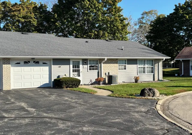 Photo 1 of Condo for sale at 7306 Dunwood Ct #7306, Fox Lake, IL 60020 | MLS# 12791946 | Listing updated on 2026-10-27