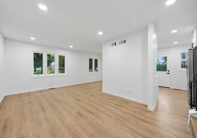 Photo 2 of Single family home for sale at 340 S Addison Ave, Lombard, IL 60148 | MLS# 12791947 | Listing updated on 2026-10-22