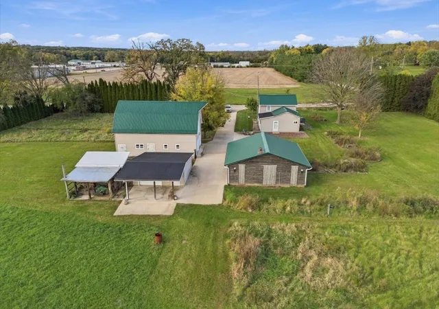 Photo 2 of Single family home for sale at 895 Stony Point, Dixon, IL 61021 | MLS# 12791953 | Listing updated on 2026-10-22