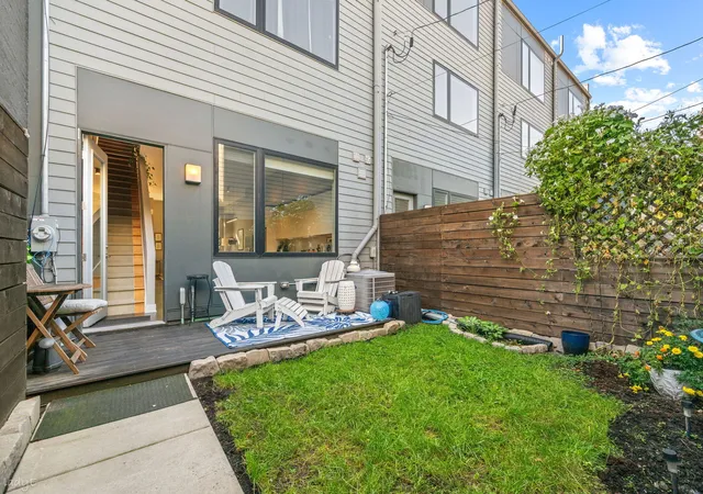 Photo 27 of Townhouse for sale at 202 Harrison St, Oak Park, IL 60304 | MLS# 12791956 | Listing updated on 2026-10-24