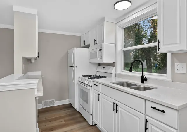 Photo 4 of Multi family home for sale at 739 Austin Ave, Aurora, IL 60505 | MLS# 12791957 | Listing updated on 2026-10-24