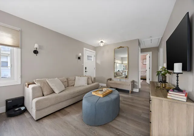 Photo 3 of Single family home for sale at 306 Lincoln Ave, Downers Grove, IL 60515 | MLS# 12791958 | Listing updated on 2026-10-27
