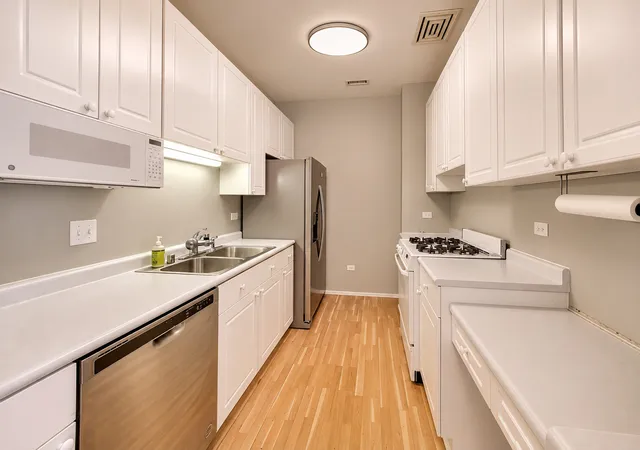 Photo 3 of Condo for sale at 330 S Michigan Ave #1910, Chicago, IL 60604 | MLS# 12791962 | Listing updated on 2026-10-22