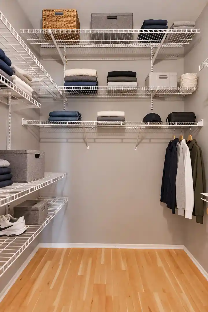 Listing Photo 9 - Condo for sale in 330 S Michigan Ave located at 330 S Michigan Ave, Chicago, IL 60604 - Unit #1910
