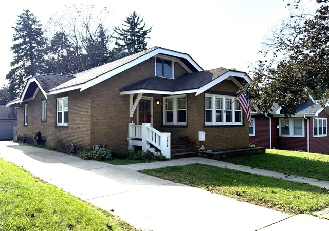 Photo 2 of Single family home for sale at 2337 17th Avenue, Rockford, IL 61104 | MLS# 12791969 | Listing updated on 2026-10-28
