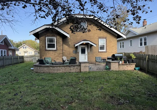 Photo 4 of Single family home for sale at 2337 17th Avenue, Rockford, IL 61104 | MLS# 12791969 | Listing updated on 2026-10-28