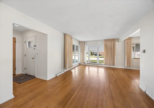 Photo 4 of Single family home for sale at 2341 Mayfair Ave, Westchester, IL 60154 | MLS# 12791980 | Listing updated on 2026-10-28