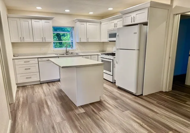 Photo 3 of Single family home for sale at 601 15th Street, Mendota, IL 61342 | MLS# 12791987 | Listing updated on 2026-10-22