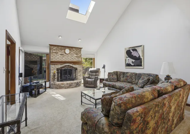 Photo 3 of Single family home for sale at 1n160 Partridge Dr, Wheaton, IL 60188 | MLS# 12791999 | Listing updated on 2026-10-29