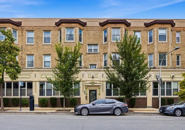 Condo for sale at 1110 W Leland Ave #1B, Chicago, IL 60640 | MLS# 12792081
