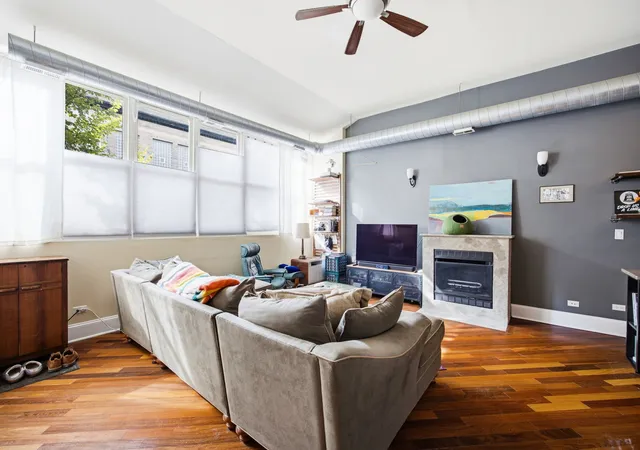 Photo 4 of Condo for sale at 1110 W Leland Ave #1B, Chicago, IL 60640 | MLS# 12792081 | Listing updated on 2026-10-29