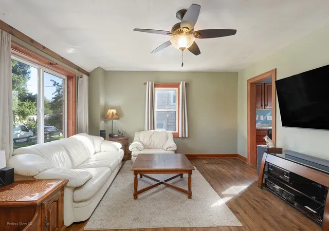 Photo 1 of Single family home for sale at 164 S Du Bois Ave, Elgin, IL 60123 | MLS# 12792100 | Listing updated on 2026-10-23