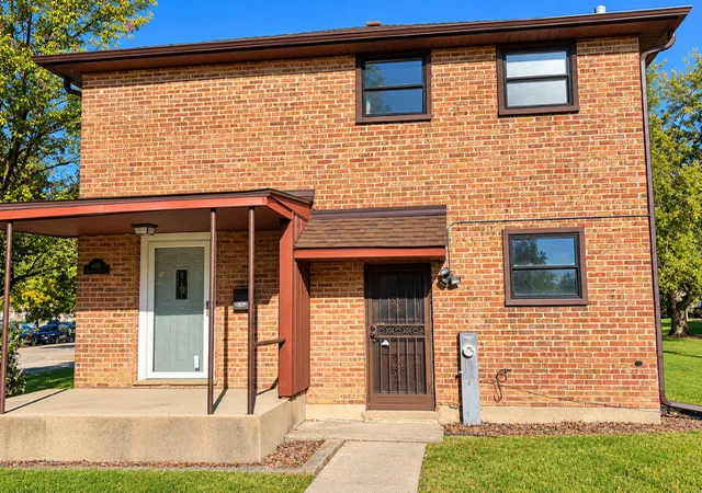 Photo 1 of Townhouse for sale at 305 Dogwood St, Park Forest, IL 60466 | MLS# 12792103 | Listing updated on 2026-10-22