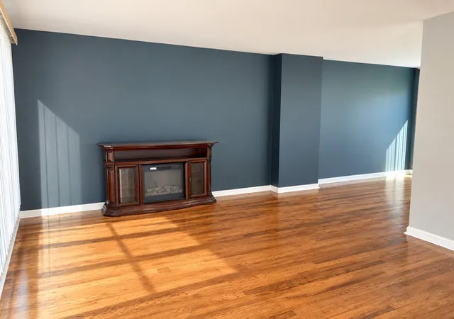 Photo 3 of Townhouse for sale at 305 Dogwood St, Park Forest, IL 60466 | MLS# 12792103 | Listing updated on 2026-10-22