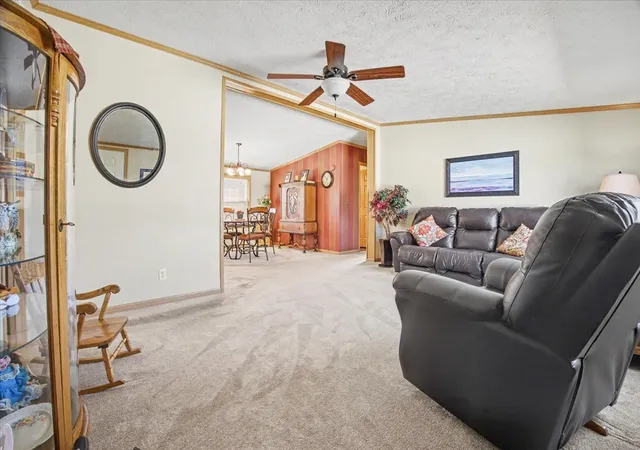 Photo 3 of Manufactured home for sale at 405 Autumn Oaks Rd, Chenoa, IL 61726 | MLS# 12792114 | Listing updated on 2026-10-28