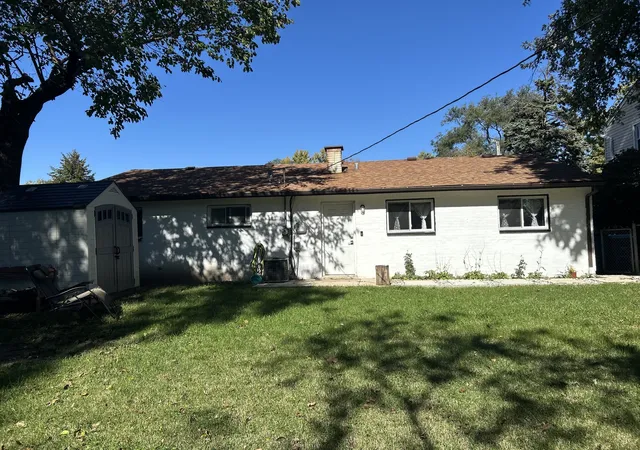 Photo 2 of Single family home for sale at 85 Glen Hl Dr, Glendale Heights, IL 60139 | MLS# 12792122 | Listing updated on 2026-10-27