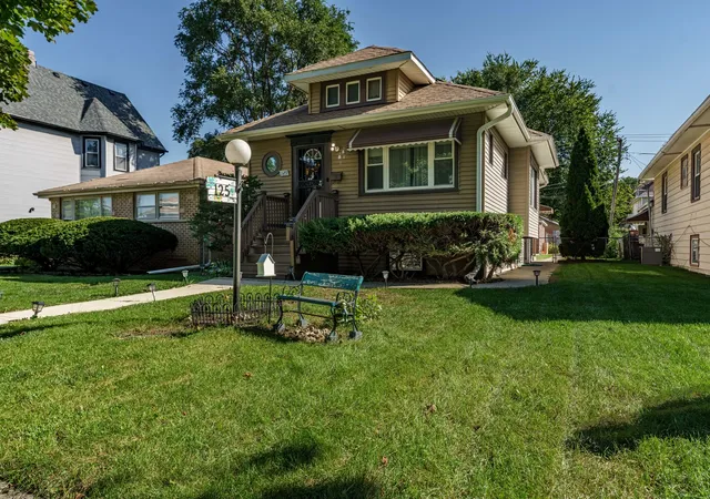 Photo 1 of Single family home for sale at 125 S 21st Avenue, Maywood, IL 60153 | MLS# 12792146 | Listing updated on 2026-10-23