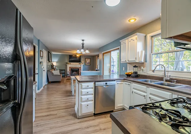 Photo 3 of Single family home for sale at 2706 Sandstone St, Bloomington, IL 61704 | MLS# 12792171 | Listing updated on 2026-10-23