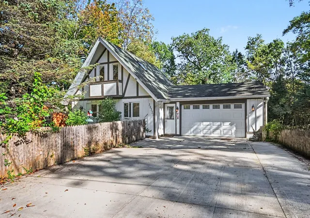 Single family home for sale at 38551 N Hillandale Dr, Spring Grove, IL 60081 | MLS# 12792173