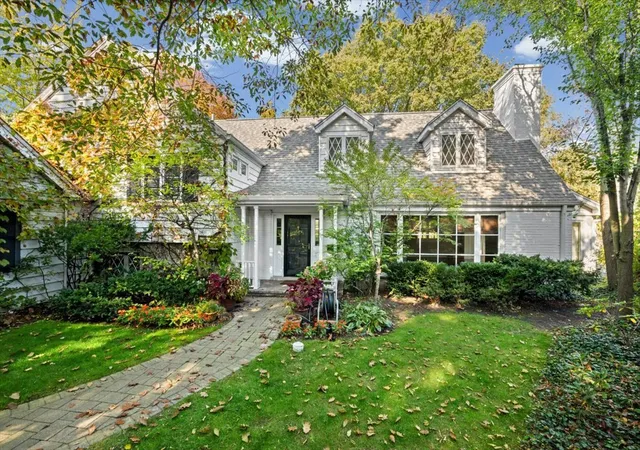 Photo 2 of Single family home for sale at 361 N Deere Park Dr E, Highland Park, IL 60035 | MLS# 12792177 | Listing updated on 2026-10-28