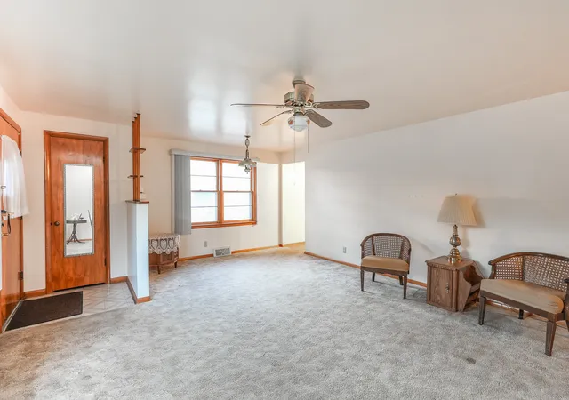 Photo 4 of Single family home for sale at 495 Cook Blvd, Bradley, IL 60915 | MLS# 12792183 | Listing updated on 2026-10-23