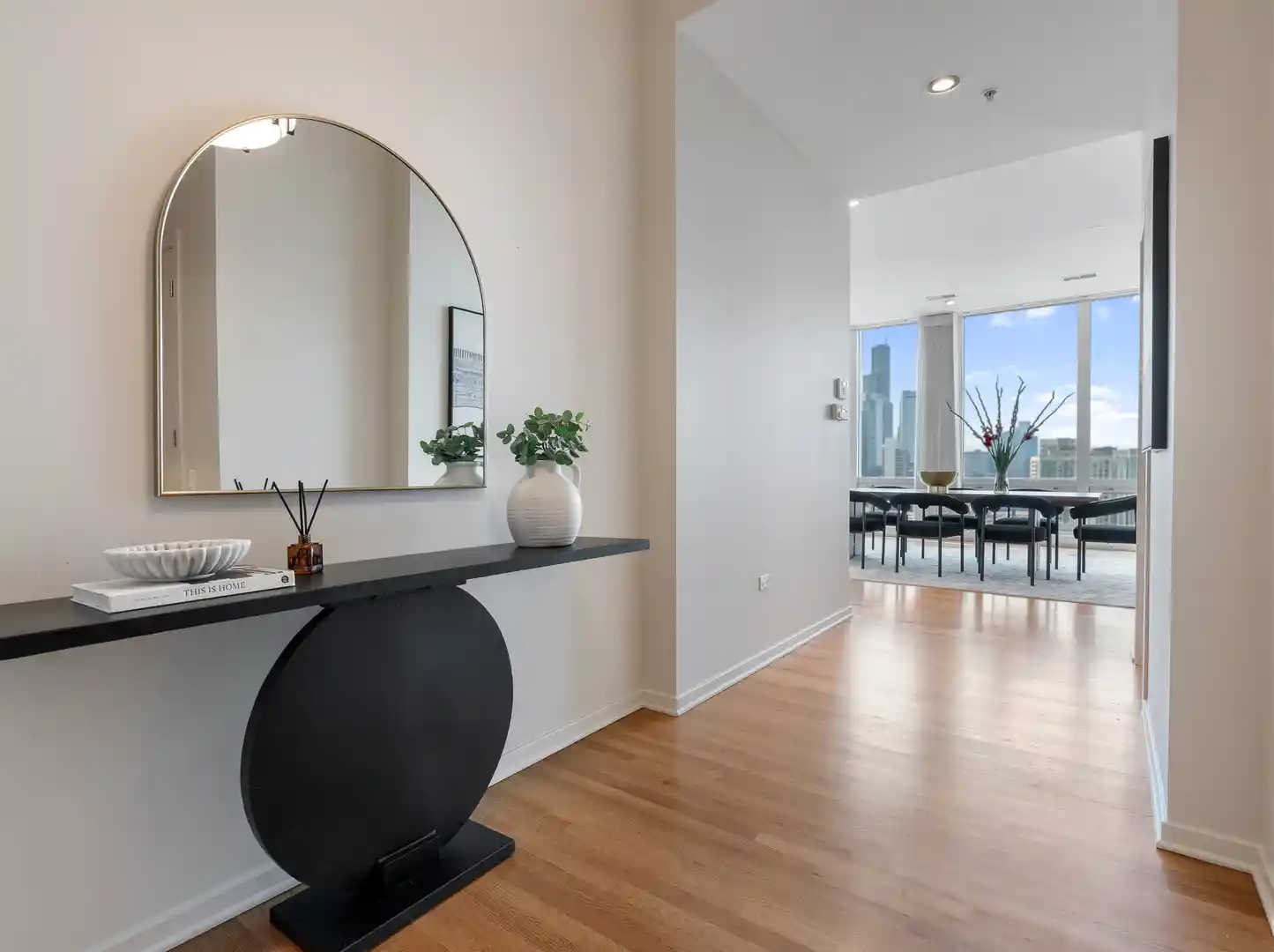 Listing Photo 2 - Condo for sale in 500 W Superior St located at 500 W Superior St, Chicago, IL 60654 - Unit #2401