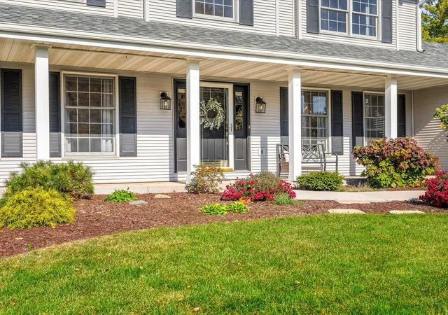 Photo 3 of Single family home for sale at 6378 Muirfield Ln, Rockford, IL 61114 | MLS# 12792198 | Listing updated on 2026-10-24