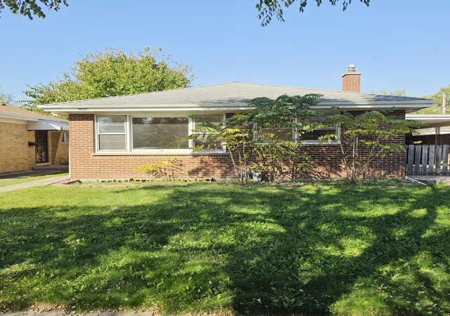 Single family home for sale at 8512 Frontage Rd, Morton Grove, IL 60053 | MLS# 12792217