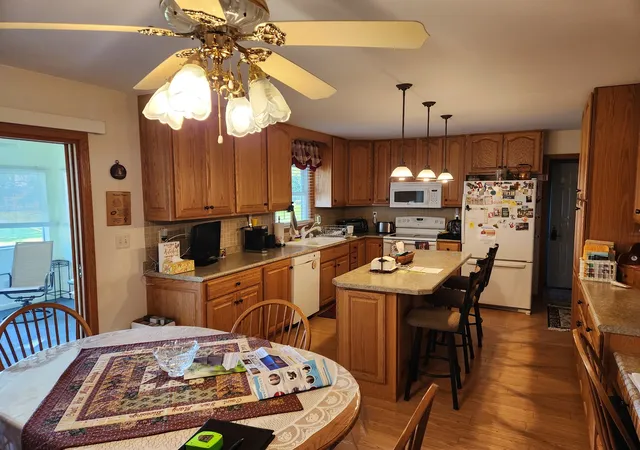 Photo 4 of Single family home for sale at 3504 Prophet Rd, Rock Falls, IL 61071 | MLS# 12792223 | Listing updated on 2026-10-29