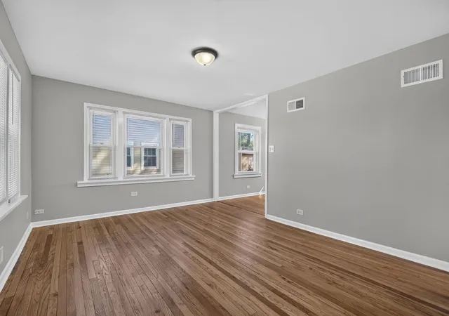 Photo 3 of Single family home for sale at 15711 Whipple Ave, Markham, IL 60428 | MLS# 12792227 | Listing updated on 2026-10-22