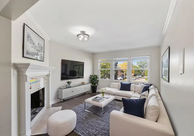 Photo 3 of Townhouse for sale at 1931 Farnham Ct, Schaumburg, IL 60194 | MLS# 12792239 | Listing updated on 2026-10-23