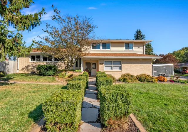 Photo 1 of Single family home for sale at 3105 11th Ave A, Moline, IL 61265 | MLS# 12792240 | Listing updated on 2026-10-29