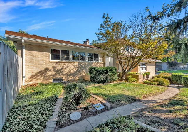 Photo 2 of Single family home for sale at 3105 11th Ave A, Moline, IL 61265 | MLS# 12792240 | Listing updated on 2026-10-29