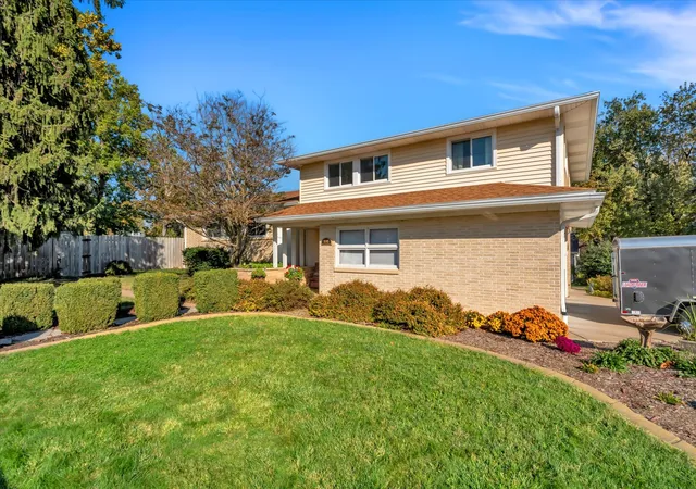 Photo 4 of Single family home for sale at 3105 11th Ave A, Moline, IL 61265 | MLS# 12792240 | Listing updated on 2026-10-29