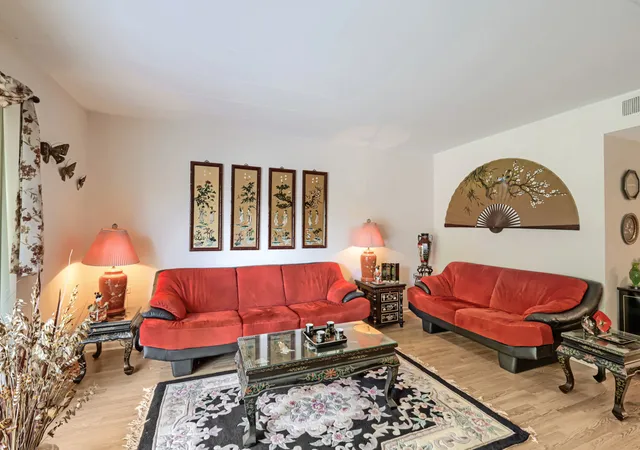 Photo 4 of Condo for sale at 200 Deborah Ln #6B, Wheeling, IL 60090 | MLS# 12792242 | Listing updated on 2026-10-28
